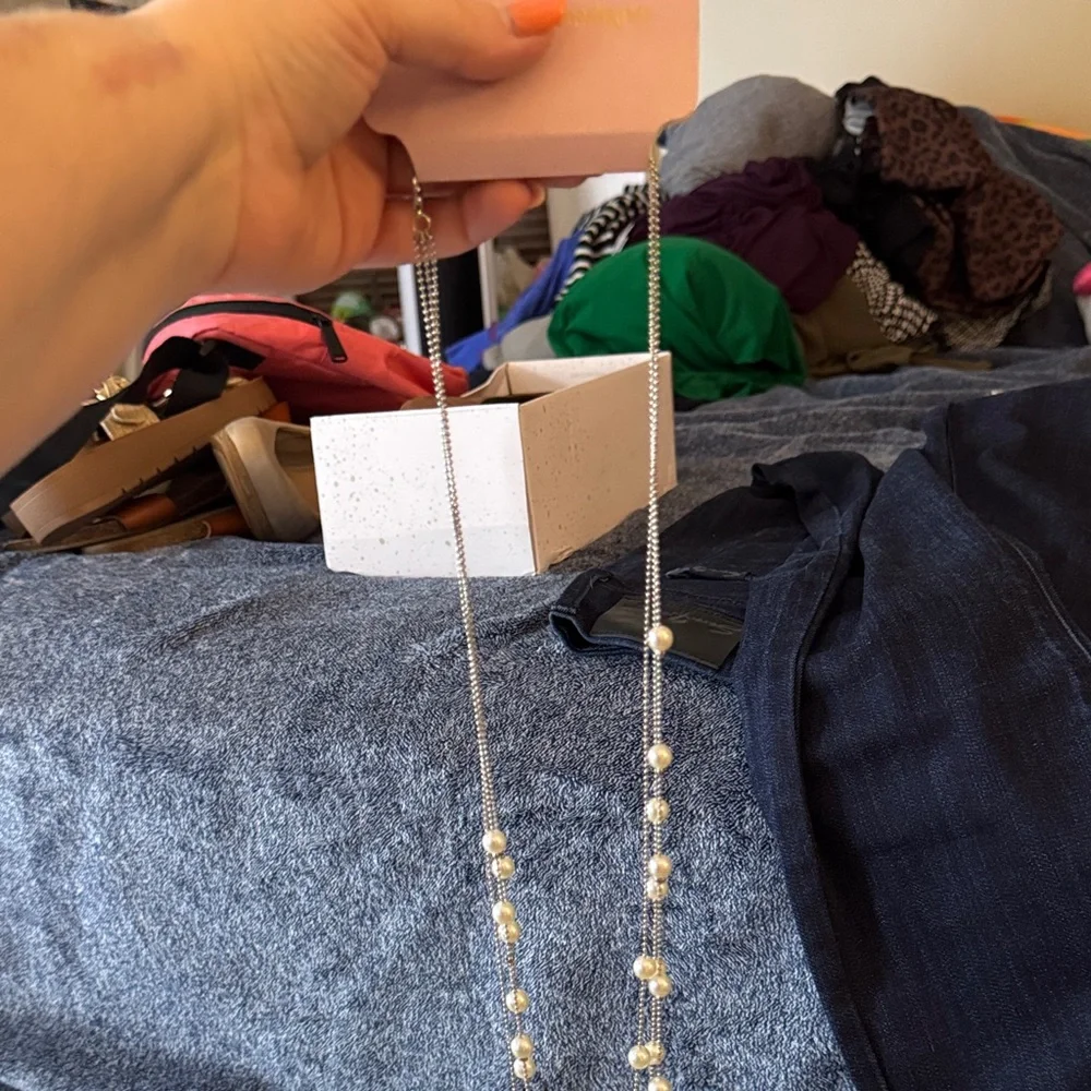 Catherine Malandrino Pearl Necklace with Silver Chain - Picture 3 of 4